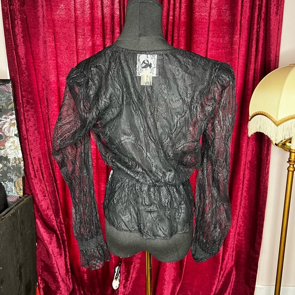 The Vampire’s Wife lace wrap shirt size xs/small - pristine condition - Picture 3 of 3